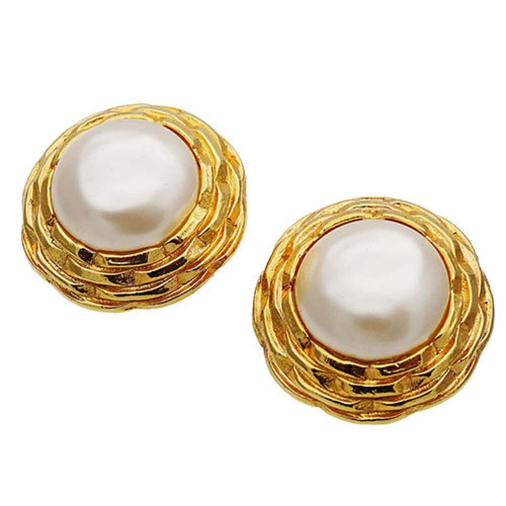 CHANEL Gold Pearl Earrings - Picture 2 of 11